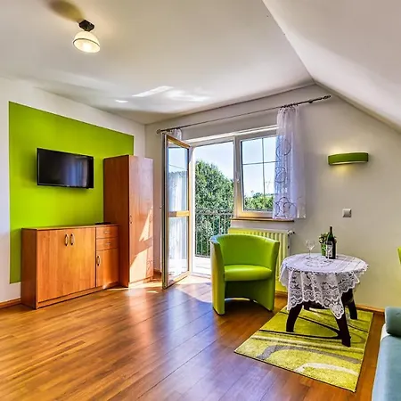 Wydrza-przystan Feriegård Mirsk